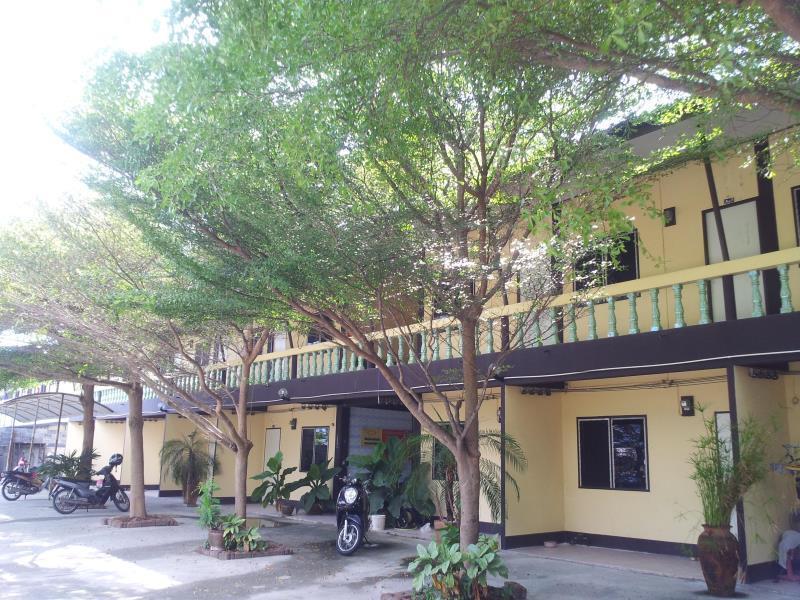 Baan Kanlaya Hotel Chonburi Buitenkant foto